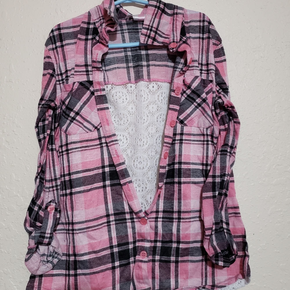 No boundaries xs white lacey shirt